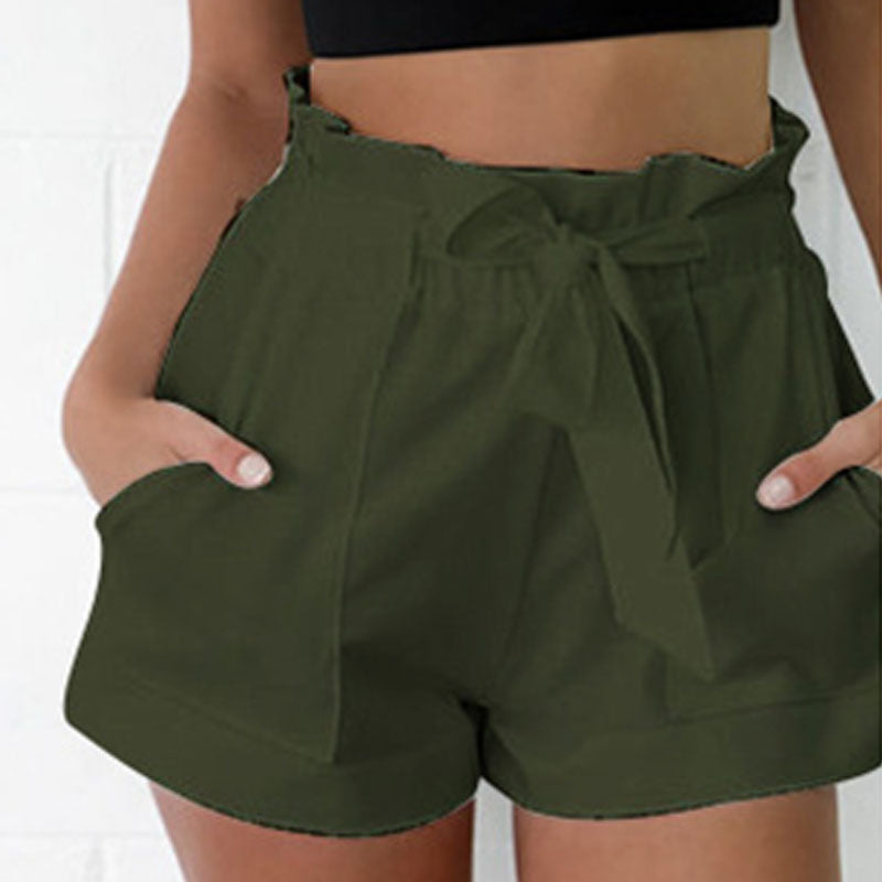 Women's casual plain shorts with belt