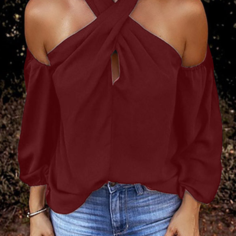 Women's blouse with open shoulders and long sleeves