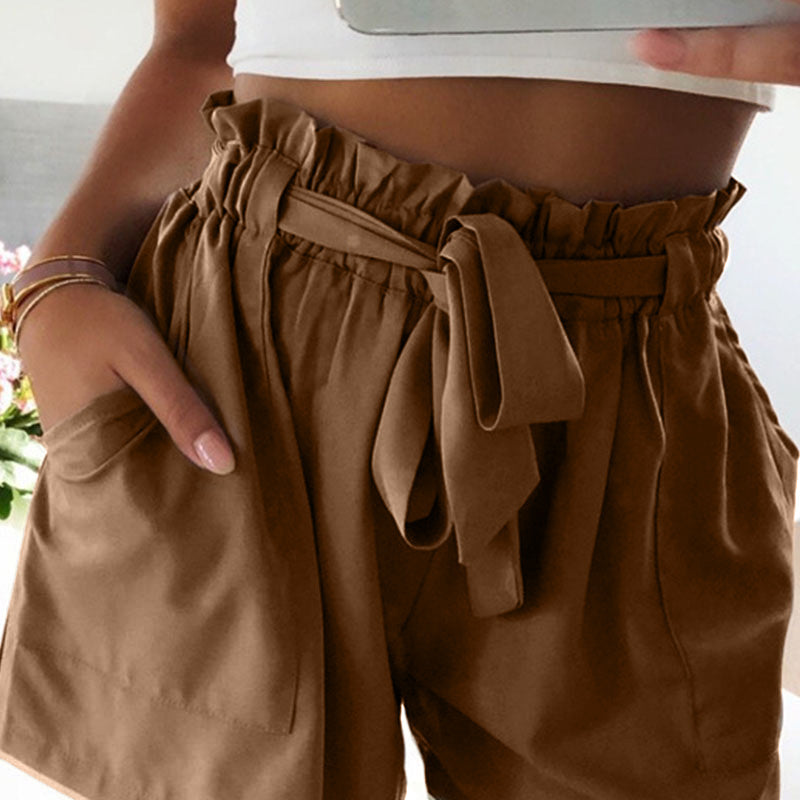 Women's casual plain shorts with belt