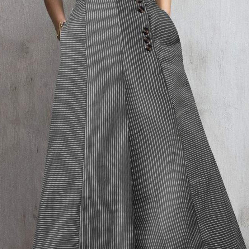 Women's High-Waisted Culottes - Wide Leg - Striped Pattern - Cropped Length - Button Detail