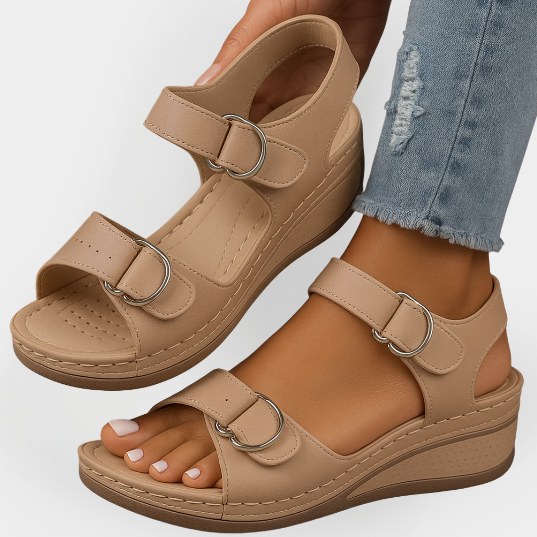 Morgan | Orthopaedic Leather Sandals Featuring Heel