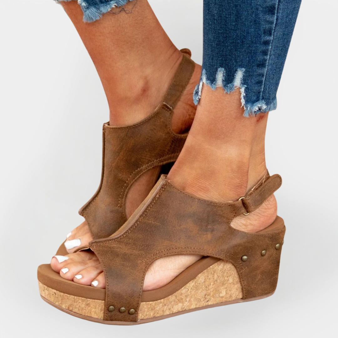 Morgan | Luxurious Suede Platform Sandals Elevation
