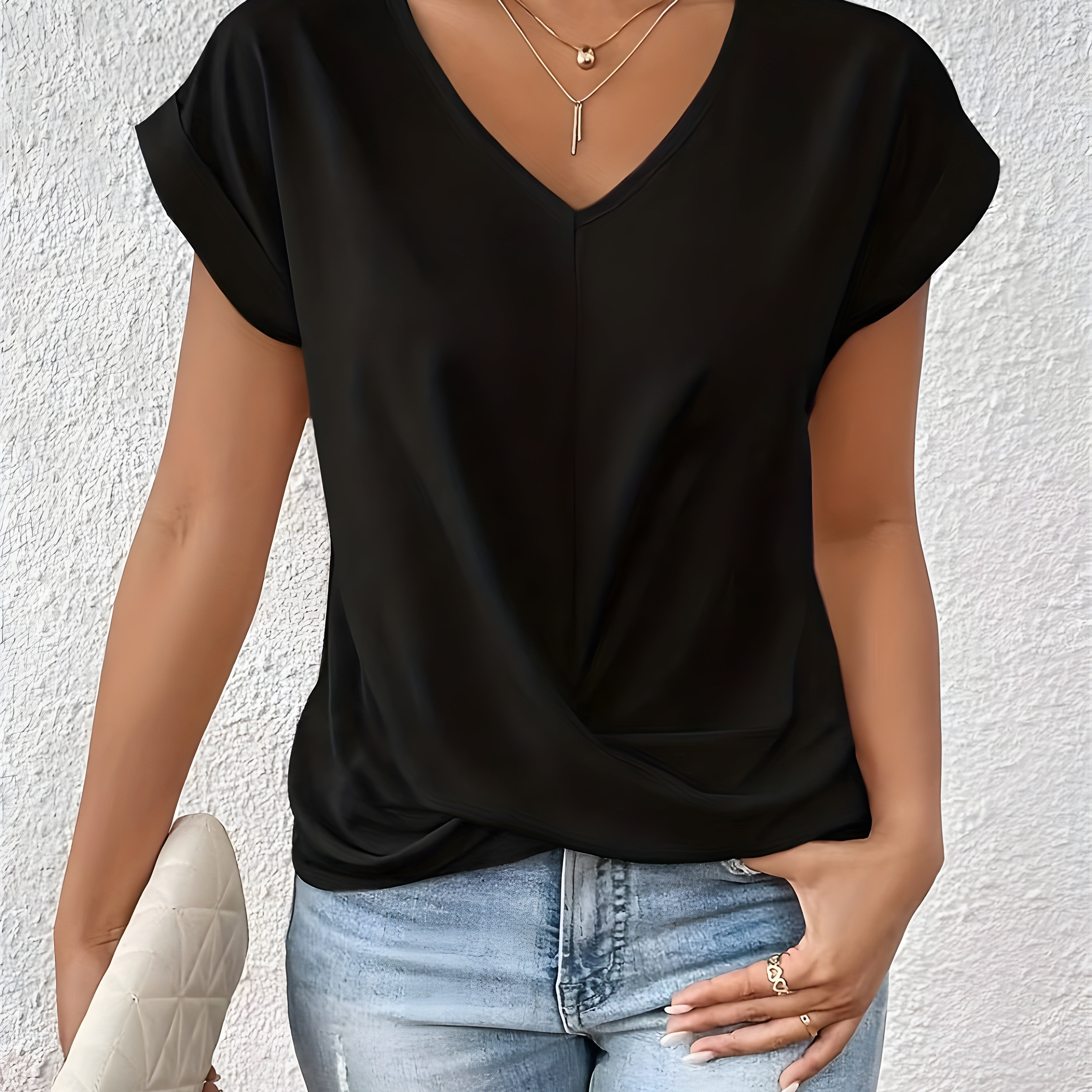 Maia – Twist Front V-Neck Top