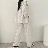 Women's Suit - Oversized Blazer & High-Waisted Trousers - Tailored Fit - Smart Casual