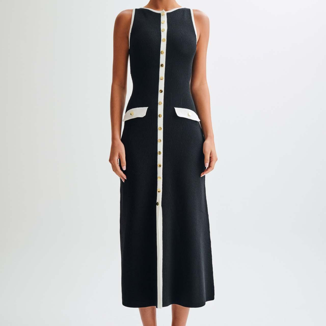 Charlotte | Luxuriously Knitted Dress With Buttons