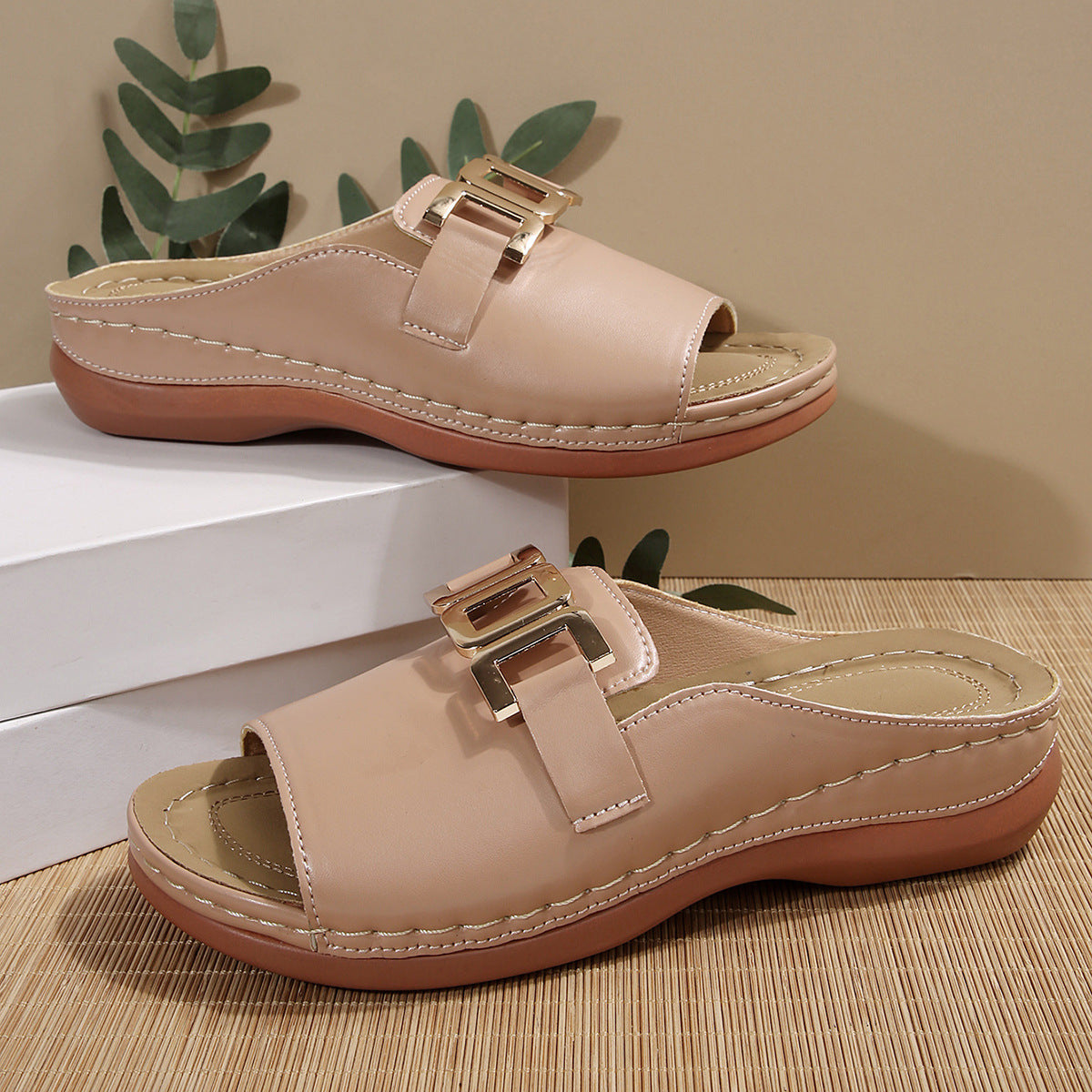 Women’s Platform Sandals – Slip-On Style – Wide Strap – Metallic Detail – Open Toe