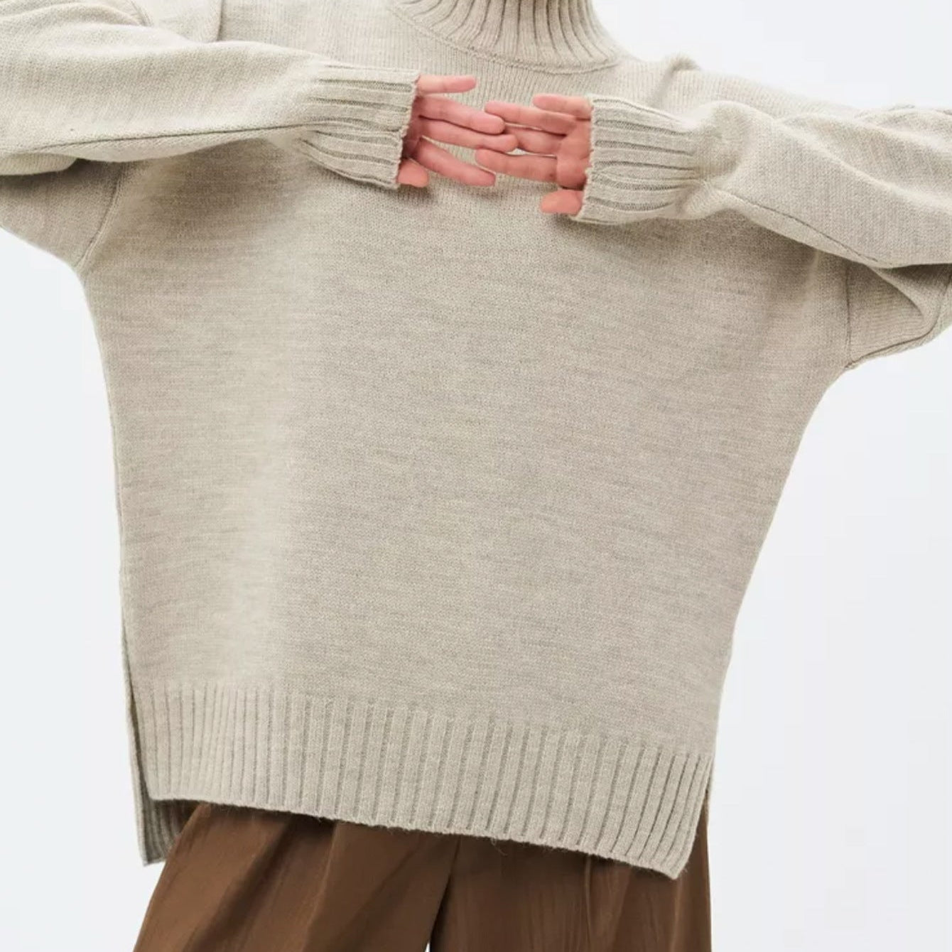 Women’s Pullover Sweater – Oversized Fit – Ribbed Knit – Semi-High Neck – Dropped Shoulder