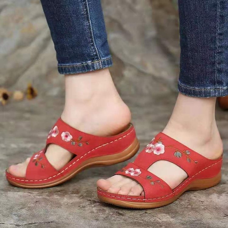 Women’s Slide Sandals – Wedge Platform – Embroidered Strap – Breathable Blend