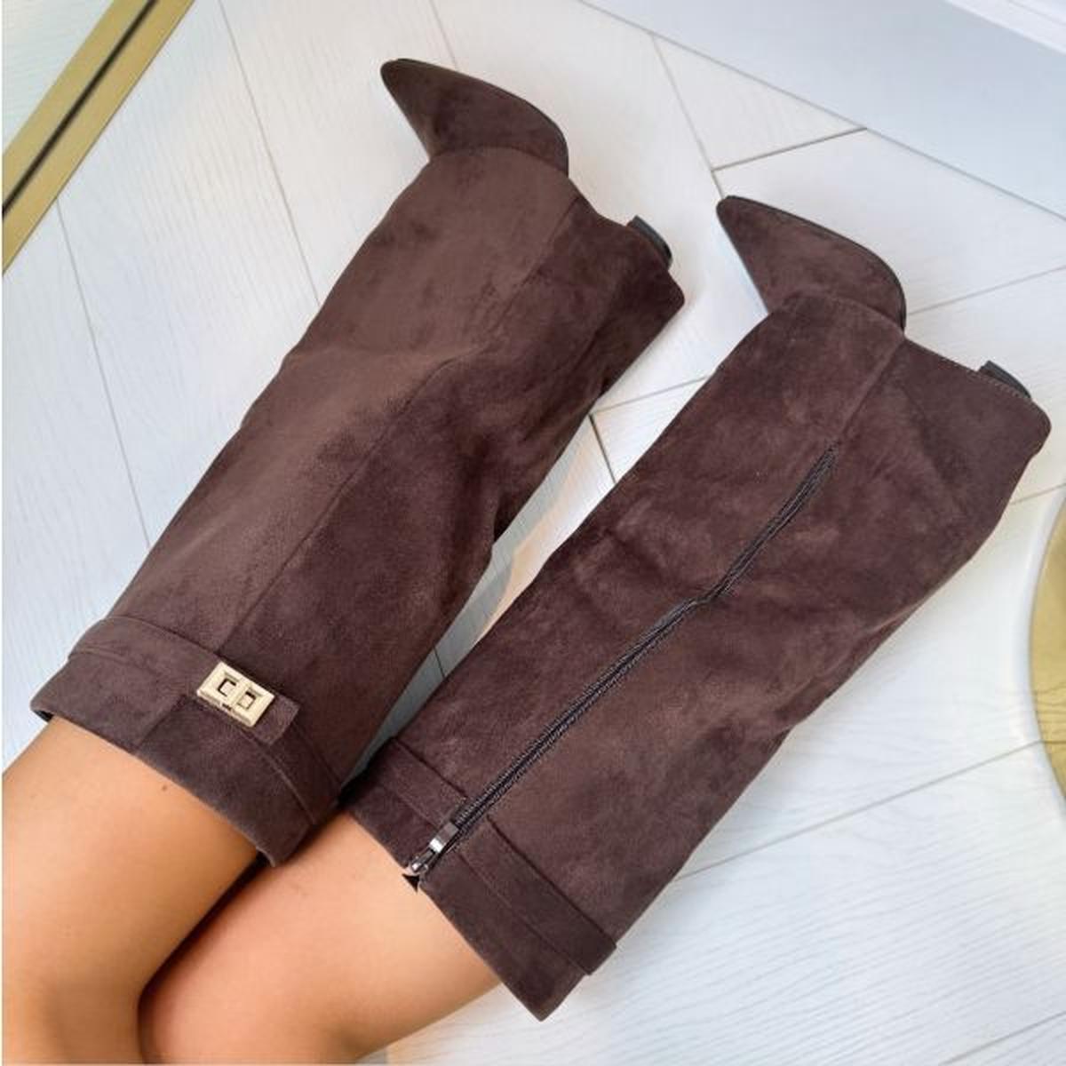 Vera | Stylish Buckle Boots in Suede and Faux Leather