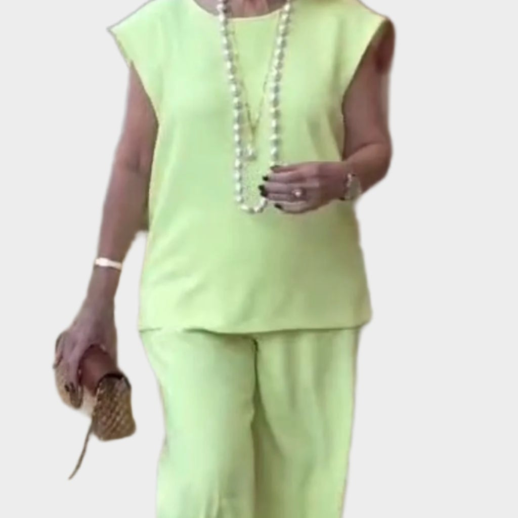 Christabella | Luxuriant Scarlet Apparel Outfits Couture