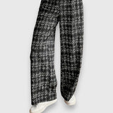 Alexandra | V-Neck Two-Piece Hypercontemporary Check Set