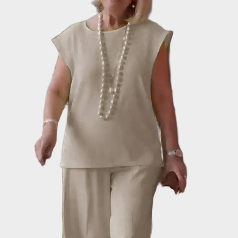 Christabella | Luxuriant Scarlet Apparel Outfits Couture