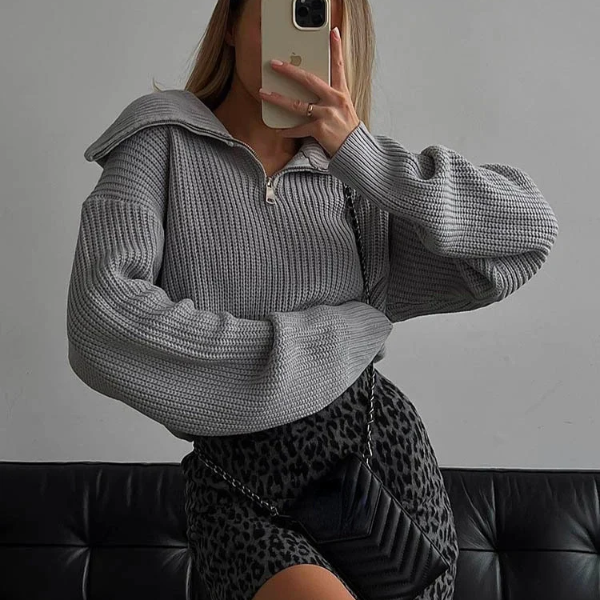 Women’s Pullover Sweater – Wool – Relaxed Fit – High Zip Collar – Ribbed Trim