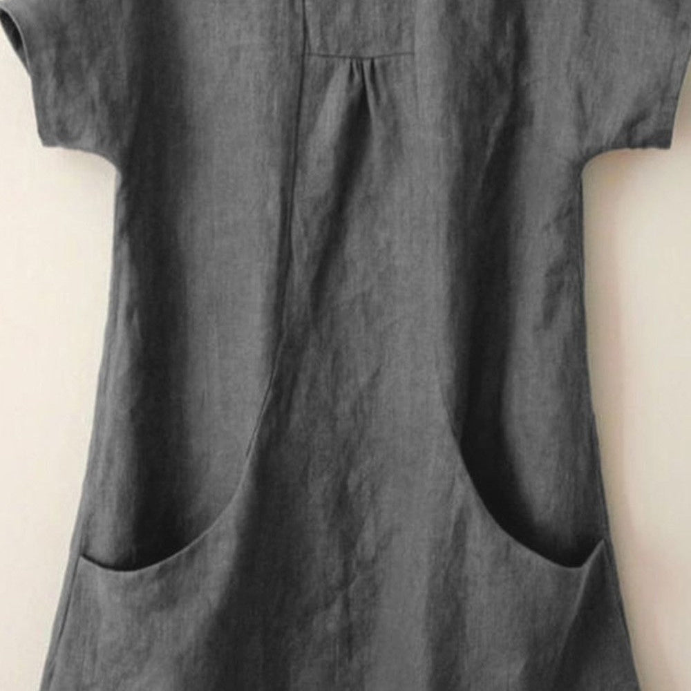 Women’s Blouse – Relaxed Fit – Short Sleeve – Natural Fibers – Front Pockets – Pleated Neckline