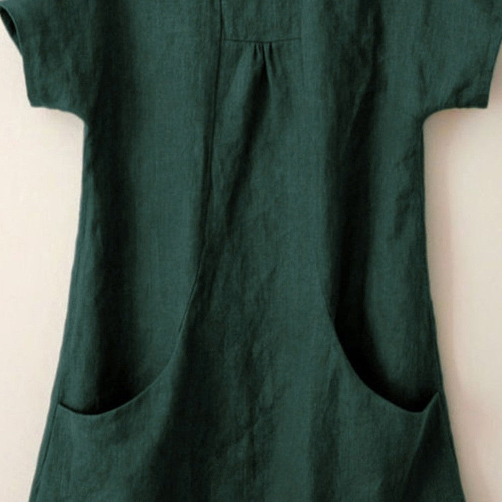 Women’s Blouse – Relaxed Fit – Short Sleeve – Natural Fibers – Front Pockets – Pleated Neckline